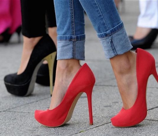 5 Risks of Wearing High Heels- Harmful Effects on Body
